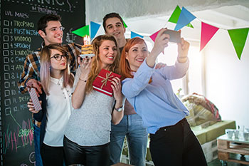 bc_20180806_How-Having-Fun-at-Work-Contributes-to-Company-Culture